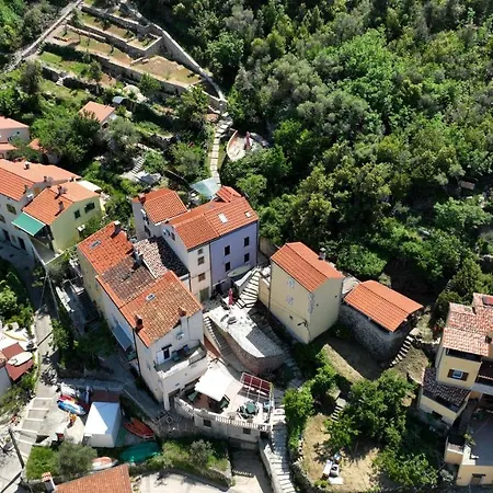 & Toni Gostinjska kuća