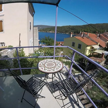 Guest house & Toni *