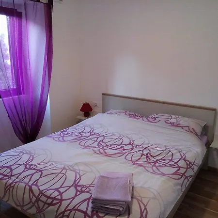 & Toni Gostinjska kuća 3*