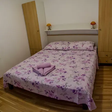 & Toni Gostinjska kuća 3*