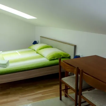 & Toni Pensionat Valun