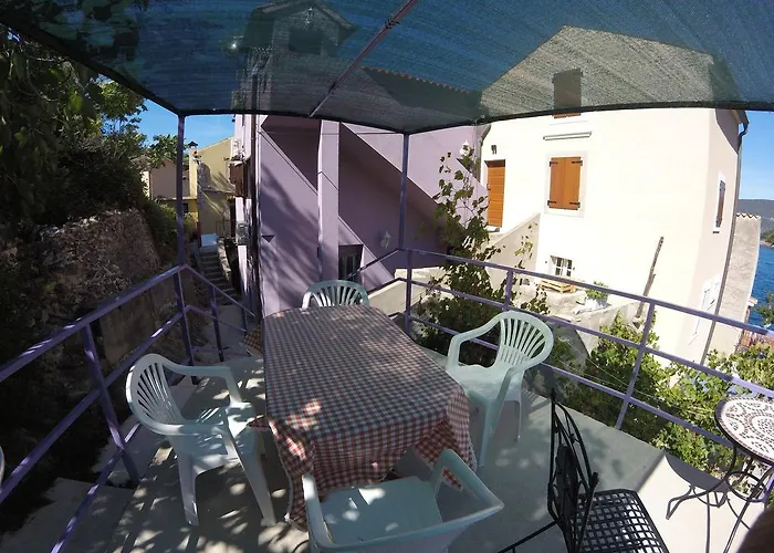 ゲストハウス & Toni