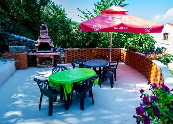 & Toni ゲストハウス 3*